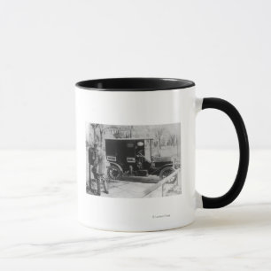 Briefträger mit "vereinigte Post-" Automobil Tasse