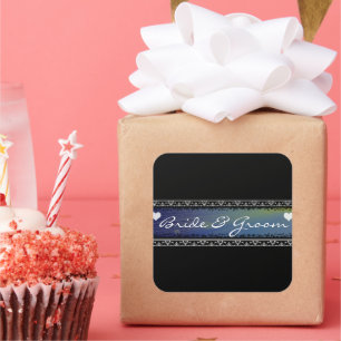 Brien und Groom Sun Rays Vellum und Grenzen Quadratischer Aufkleber