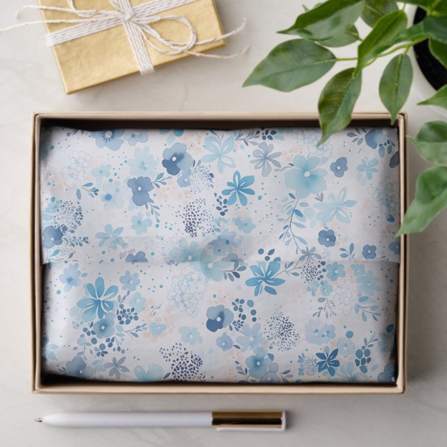 Bright Airy Blue Summer Floral Pattern Seidenpapier (Von Creator hochgeladen)