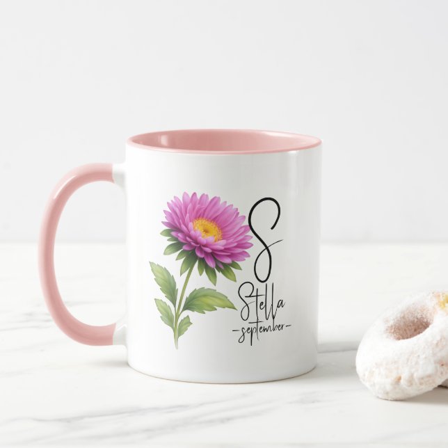 Bright Aster Monogram – September Birth Flower Tasse (Mit Donut)