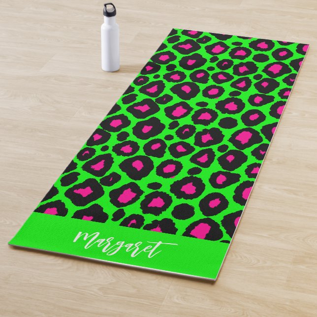 Bright leopard skin monogram name Yoga Mat Yogamatte (Beispiel)