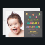 Bright LIghts Chalkboard Holiday Foto Card Feiertagskarte<br><div class="desc">Fügen Sie Ihr Lieblingsfamilienbild zu dieser niedlichen und farbenfrohen Reihe von Lichter Calkboard Urlaubsfotokarte in hellgelb, Limettengrün, blau, heiß rosa und lila Farbtönen auf einem schwarzen Brett-Hintergrund hinzu. Der Rücken ist grün und weiß. Die Formulierung besagt, dass deine Tage fröhlich und hell sein können. Kunstwerk © Chrissy H. Studios, LLC....</div>