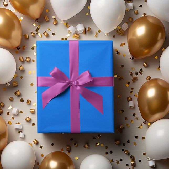 Bright Noticeable Blue Wrapping Paper Roll Geschenkpapier (Von Creator hochgeladen)