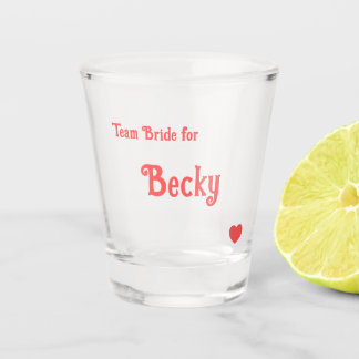 Bright Red Heart Team Bride Schnapsglas