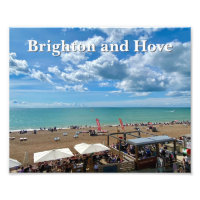 Brighton und Hove Beach an einem Sommertag