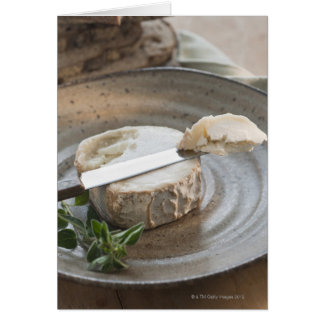 Brikkäse auf Teller