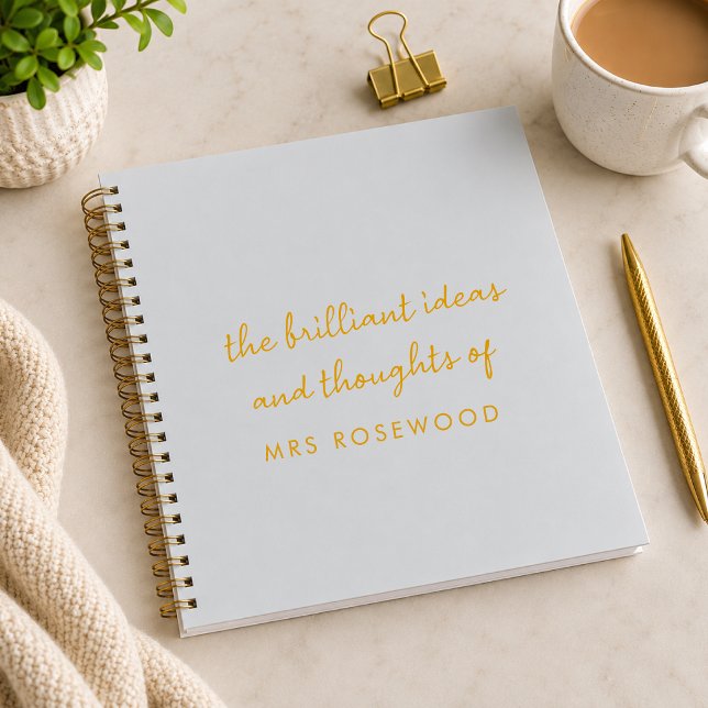 Brillante Lehrerin | Modern Blue Gray and Gold Notizbuch (Personalized gray teacher notebook with custom name and gold style lettering for classroom notes.)