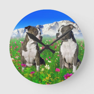 Brindle u. blaue Staffordshire- u. Pitbull-Hunde Runde Wanduhr