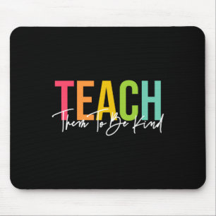 Bringen Sie ihnen bei, sich nett an den Niedlichen Mousepad