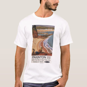 Britisches Eisenbahn-Mädchen, das über einer T-Shirt