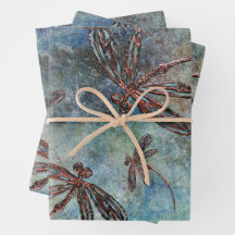 Bronze-verzauberte Libellen auf einem magischen Hi