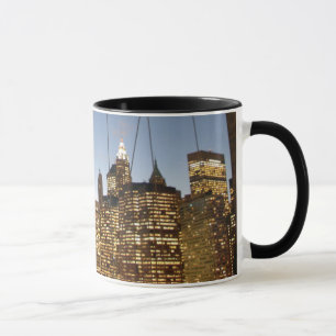 Brooklyn Bridge bei Dämmerung mit Manhattan-Skylin Tasse