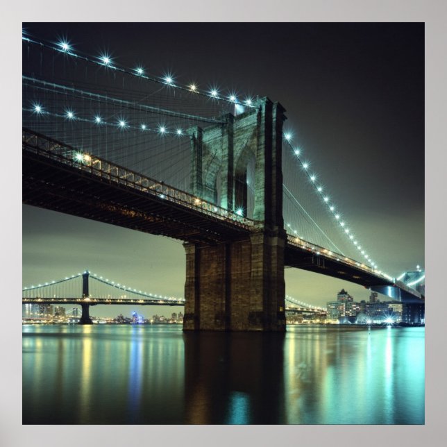 Brooklyn Bridge bei Nacht Manhattan Bridge Poster (Vorne)