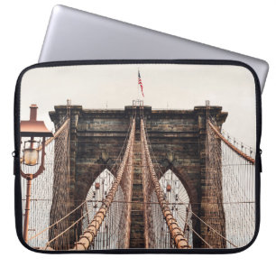 Brooklyn Bridge in New Yorkabstrakt, amerika, amer Laptopschutzhülle
