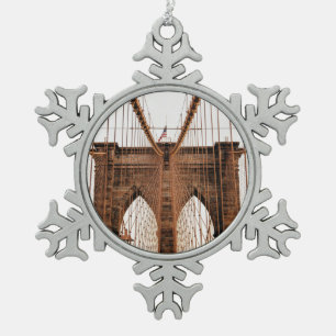 Brooklyn Bridge, New York Schneeflocken Zinn-Ornament