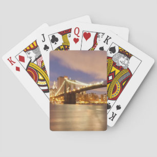 Brooklyn Bridge und Manhattan bei Nacht. Spielkarten