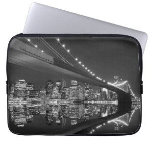 Brooklyn-Brücke und Manhattan-Skyline Laptopschutzhülle