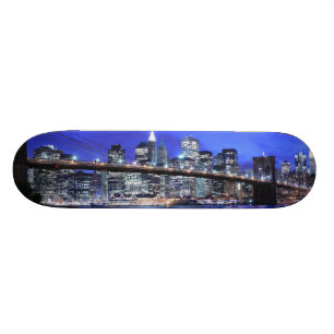 Brooklyn-Brücke und Manhattan-Skyline Skateboard