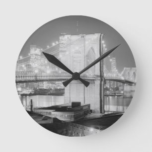 Brooklyn-Brücken-Schwarzes u. Weiß Runde Wanduhr