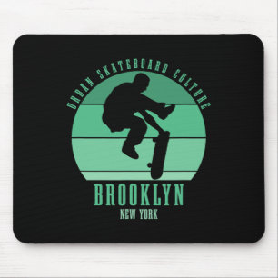 Brooklyn New York City Skateboarder Urne Skateboar Mousepad