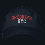 BROOKLYN NYC, Marine Bestickte Baseballkappe<br><div class="desc">BROOKLYN NYC rot und hellblau gefärbte Stickerei auf Marineschütze. Die Stickerei kann an andere Farbeinstellungen angepasst werden,  indem Sie die Schaltfläche "Design bearbeiten" auswählen. Außerdem ist die Möglichkeit verfügbar,  die gewünschte Farbe auf der Hauptseite auszuwählen.</div>