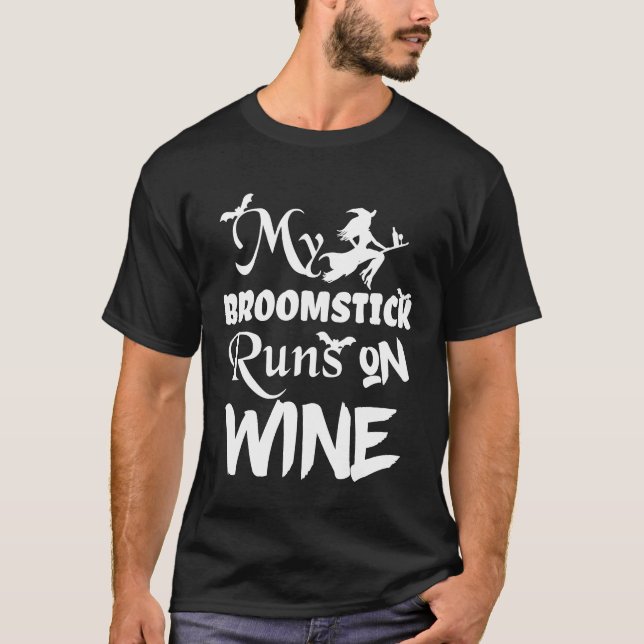 Broomstick spielt auf WeinHalloween Niedlich und l T-Shirt (Vorderseite)