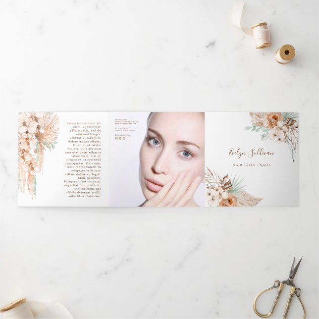 Broschüre mit Beige und Minze (Außenbereich)