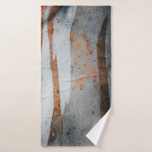 Brown and grey tree trunk badehandtuch