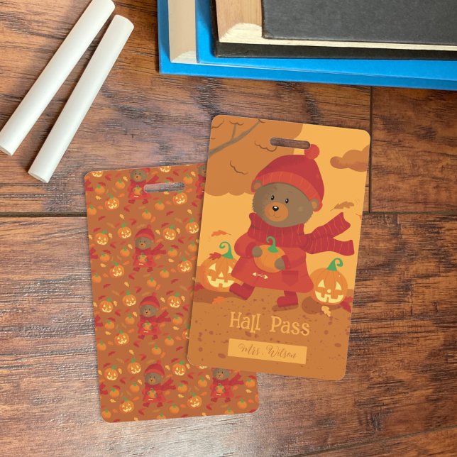Brown Bear | Abzeichen der Herbststuhlpässe Ausweis (This brown bear is the perfect autumn hall pass badge for elementary school students .)