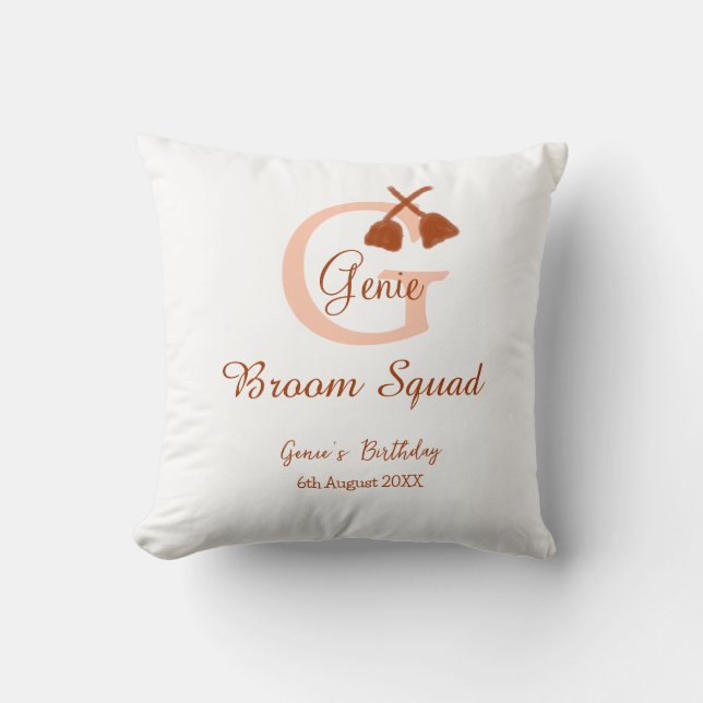 Brown broom Squad Geburtstagsname Pfirsichmonogram Kissen (Vorderseite)