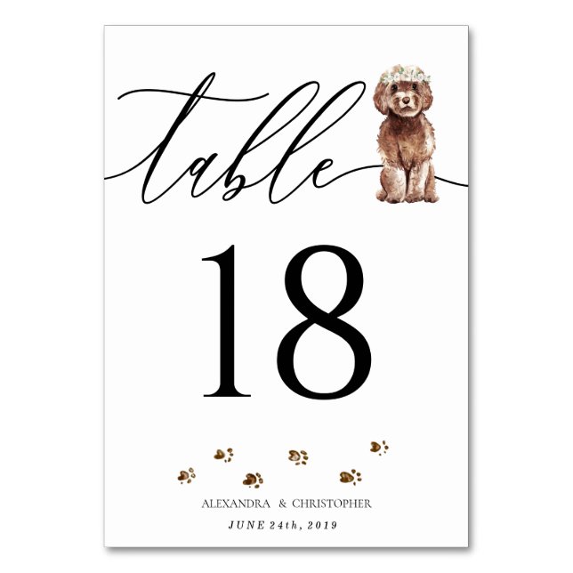 Brown Cavapoo Welpe Wedding Calligraphy Signature Tischnummer (Vorderseite)