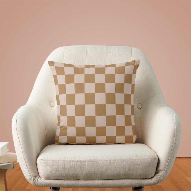 Brown Checkerboard Kissen (Von Creator hochgeladen)