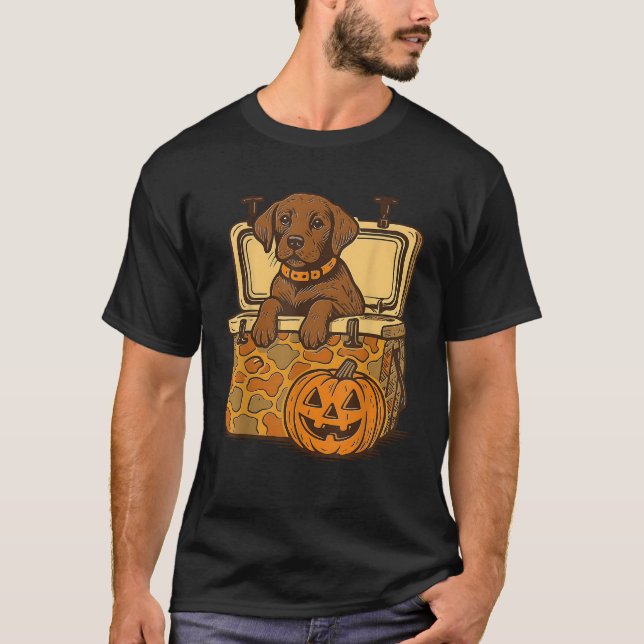 Brown Lab in Camo Cooler Pumpkin Hunting Dog Hallo T-Shirt (Vorderseite)