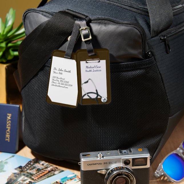 Brown Medipboard with Stethoscope Gepäckanhänger (Vorderseite & Rückseite)