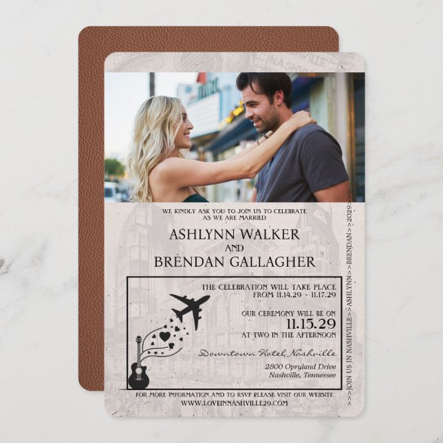Brown Nashville Passport Wedding Einladung (Vorne/Hinten)