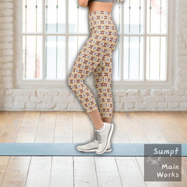 Brown Pattern Mexiko Inspiriert Capri Leggings (Von Creator hochgeladen)