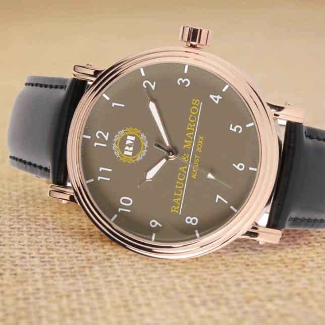 Brown Personalized couple names minimal monogram  Armbanduhr (Von Creator hochgeladen)