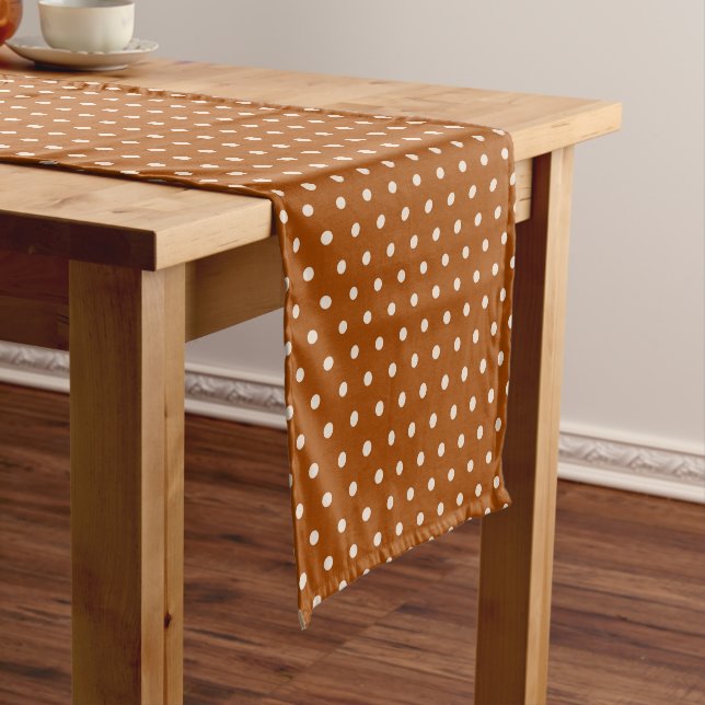 Brown Polka Dots Kurzer Tischläufer (Beispiel)