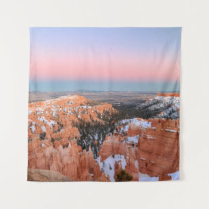 BROWN ROCKY BERG UNTER BLAUEM HIMMEL WANDTEPPICH