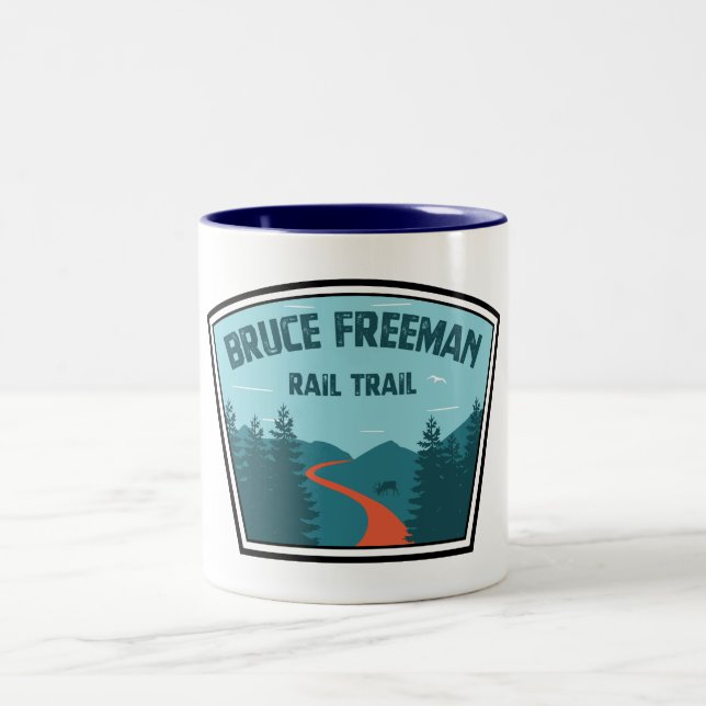 Bruce Freeman Rail Trail Zweifarbige Tasse (Mittel)
