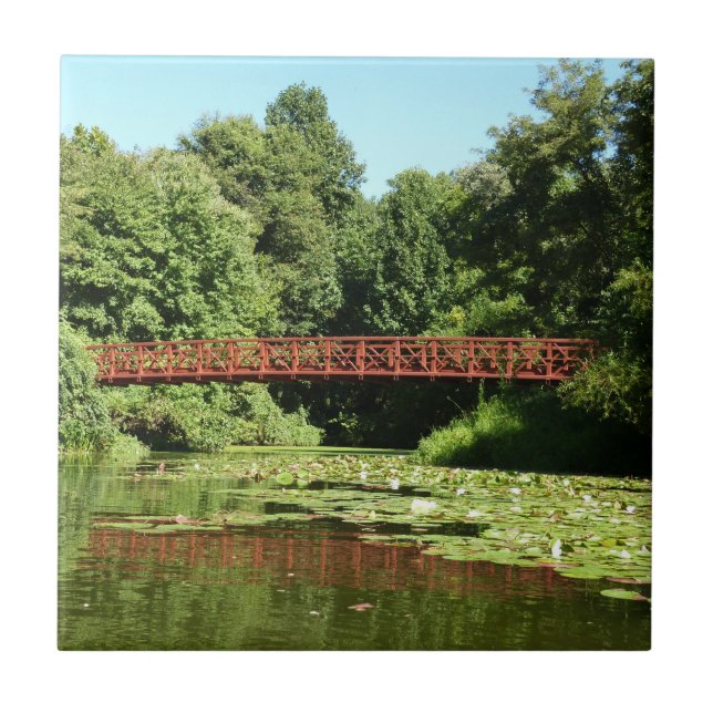 Brücke am Centennial Lake in Ellicott City Fliese (Vorderseite)