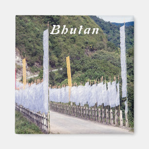 Brücke mit buddhistischen Gebetsflaggen - Bhutan Magnet
