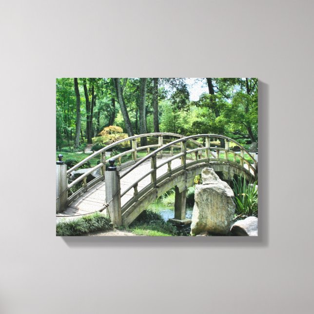 Brücke über das Wasser des japanischen Blumengarte Leinwanddruck (Vorderseite)
