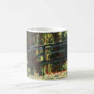 Brücke über den Seerosenteich von Claude Monet Tasse