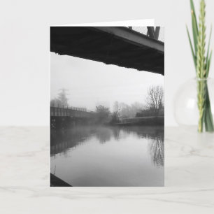 Brücke über gestörtem Wasser Karte