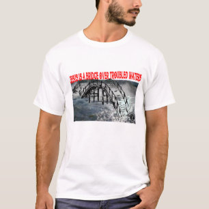 Brücke über verwüstete Gewässer T-Shirt
