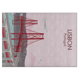 Brücke von Lissabon über den Fluss Tagus im Vintag Schneidebrett