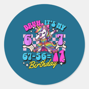 Bruder 67-56=11 11. Geburtstag Mädchen dabbing Ein Runder Aufkleber
