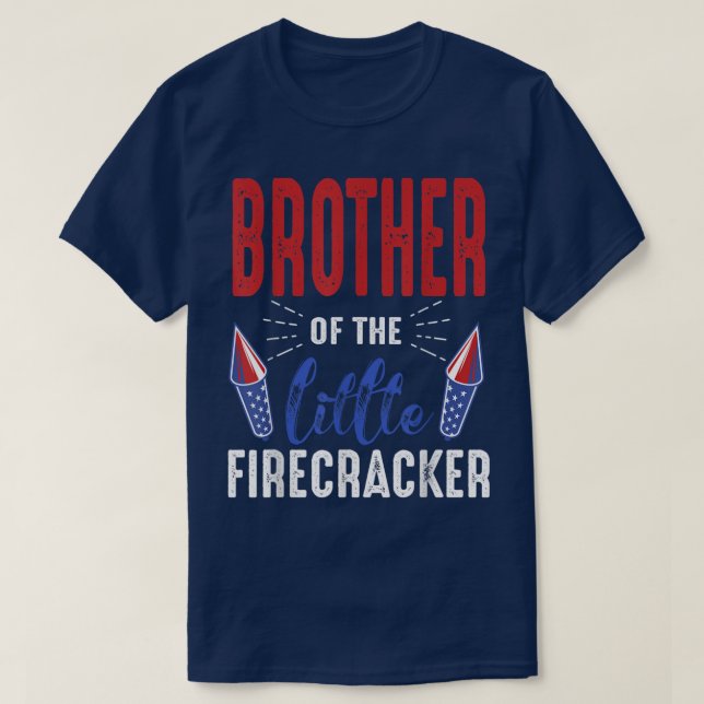 Bruder des kleinen Firecracker 4. Juli Birt T-Shirt (Design vorne)