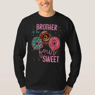 Bruder des süßen viertel Donut vor dem Party T-Shirt